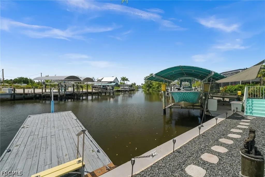 2808 Sanibel Boulevard St. James City FL 33956
