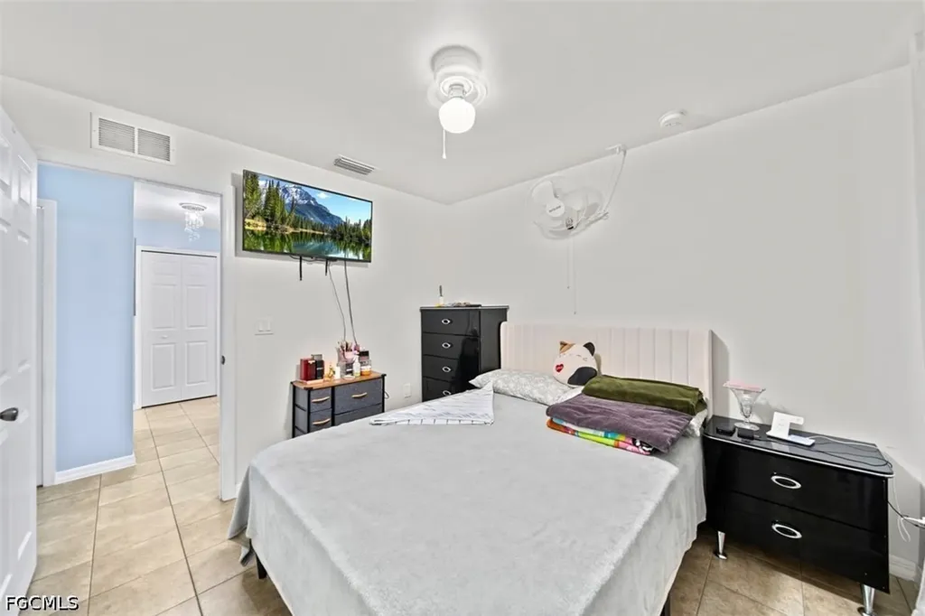 1243 Earnest Street E Lehigh Acres FL 33974