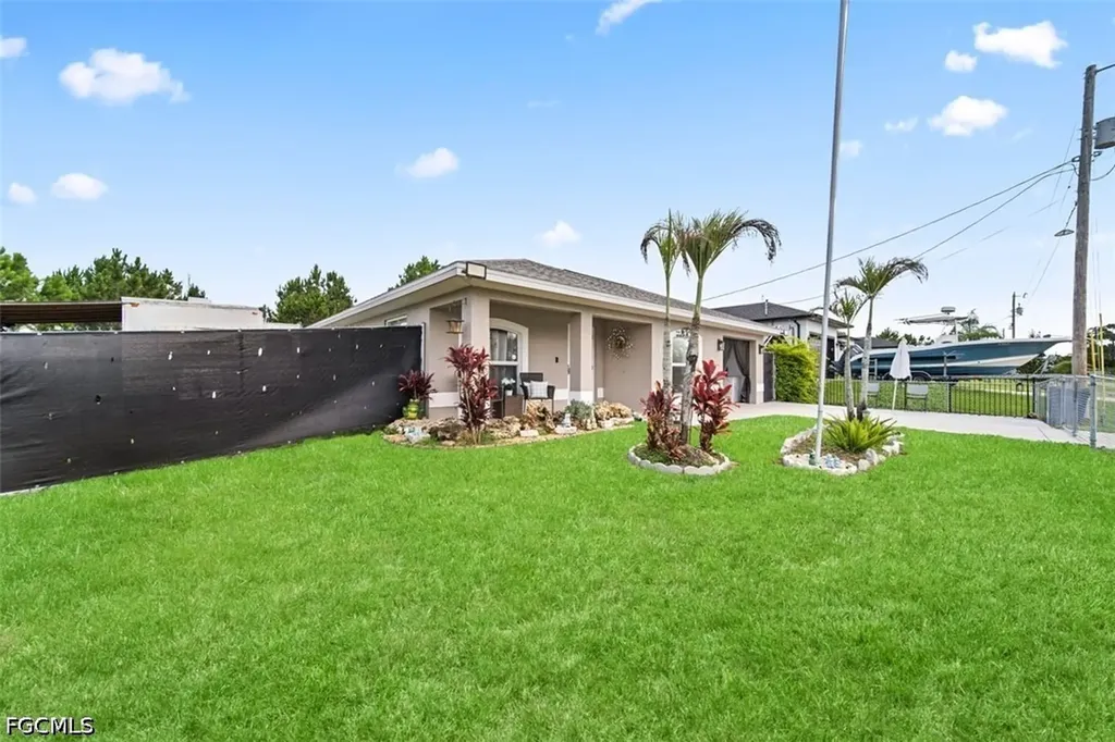 1243 Earnest Street E Lehigh Acres FL 33974
