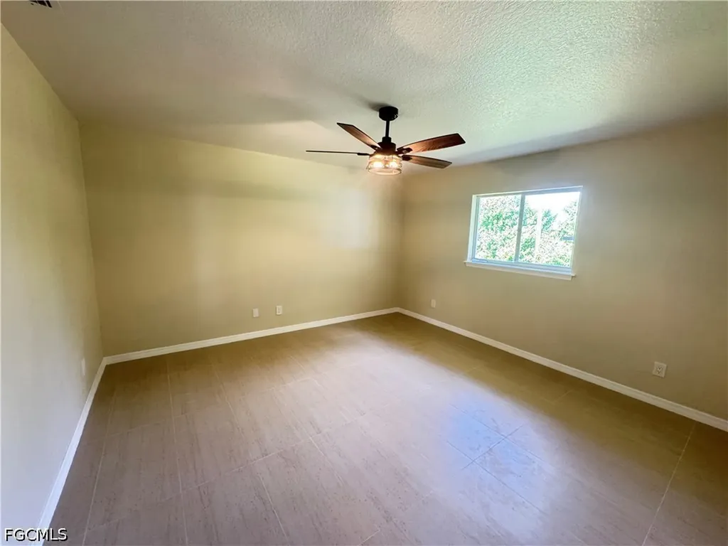 4426 SW Santa Barbara Place Cape Coral FL 33914