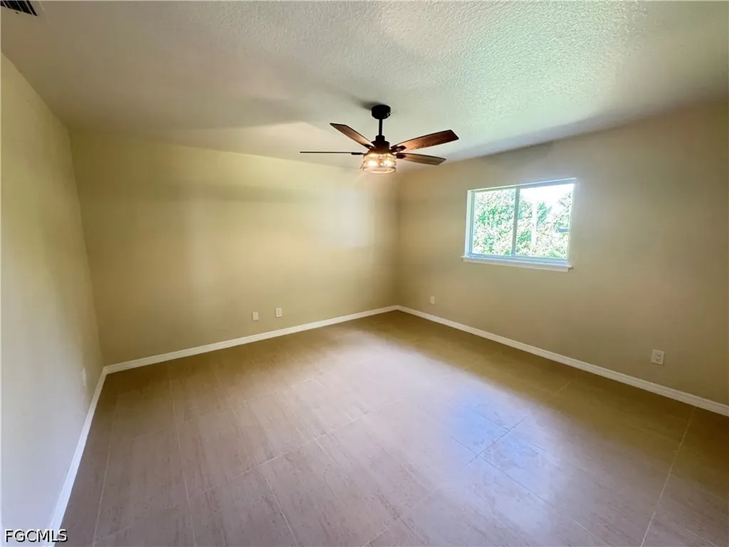 4426 SW Santa Barbara Place Cape Coral FL 33914