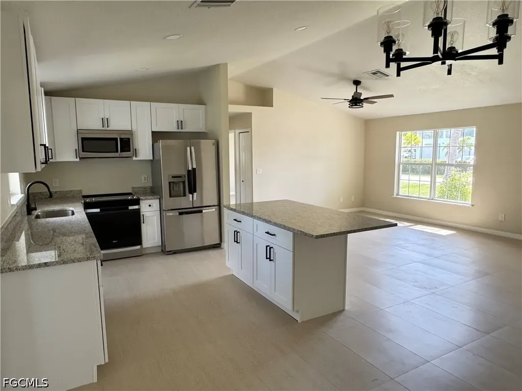 4426 SW Santa Barbara Place Cape Coral FL 33914