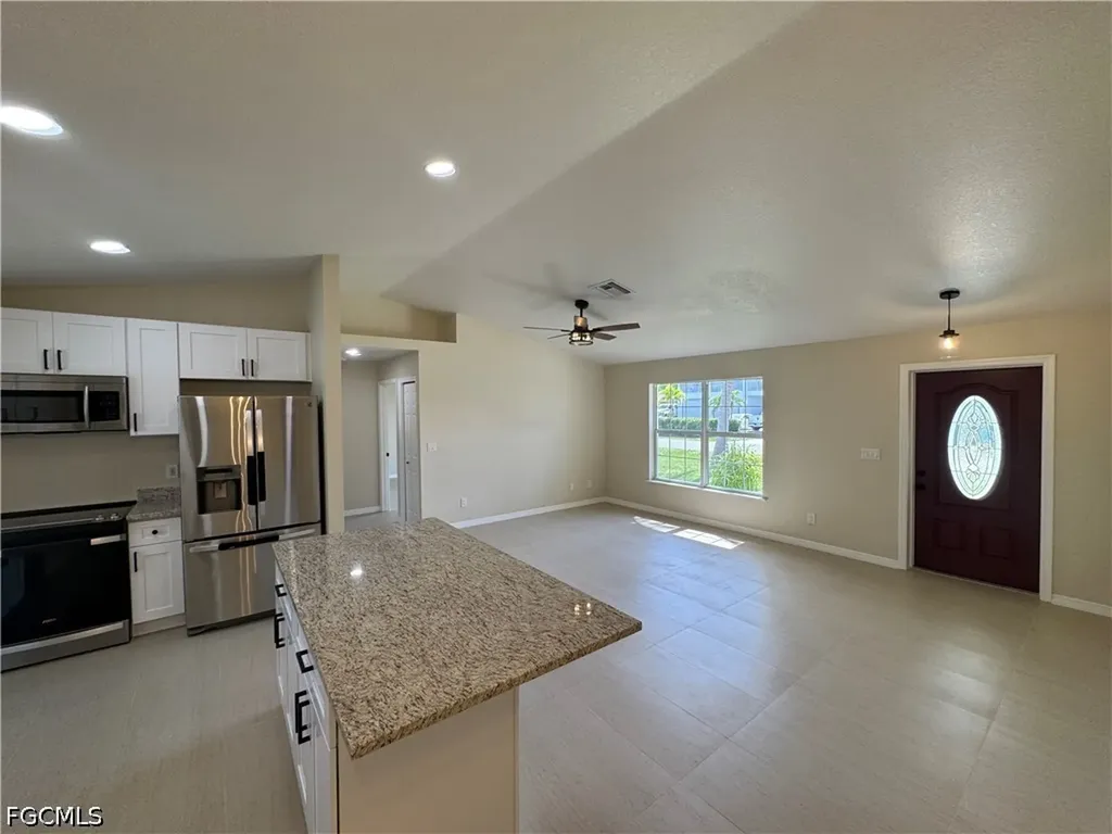 4426 SW Santa Barbara Place Cape Coral FL 33914