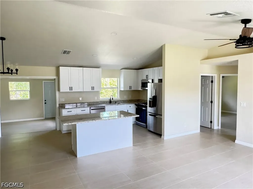 4426 SW Santa Barbara Place Cape Coral FL 33914