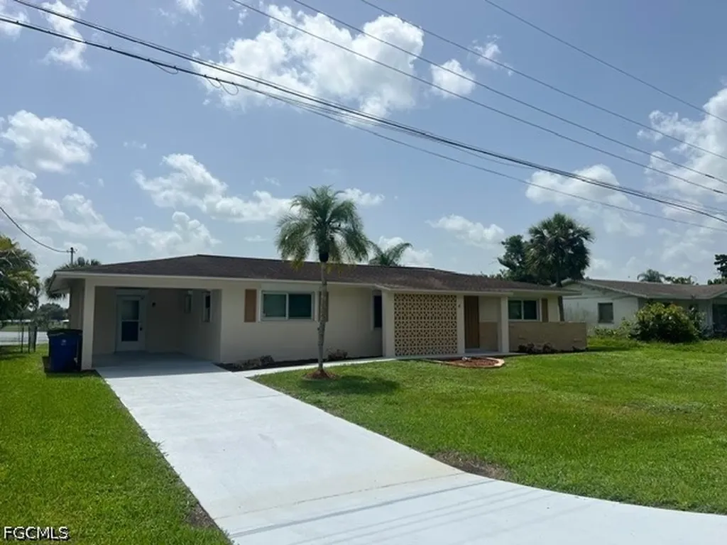 16 Greenwood Avenue Lehigh Acres FL 33936