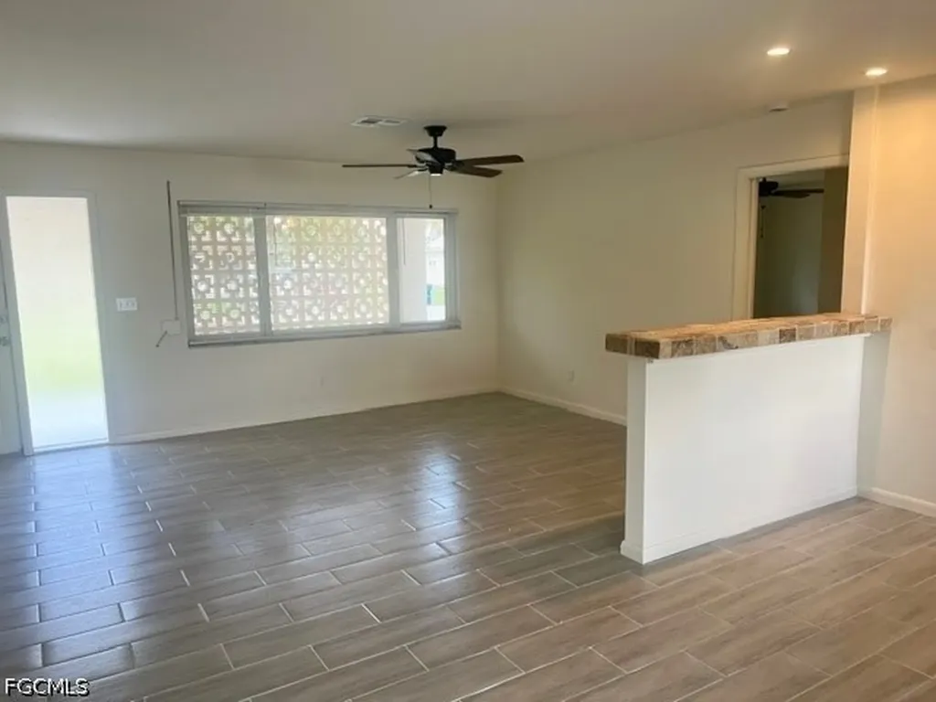 16 Greenwood Avenue Lehigh Acres FL 33936