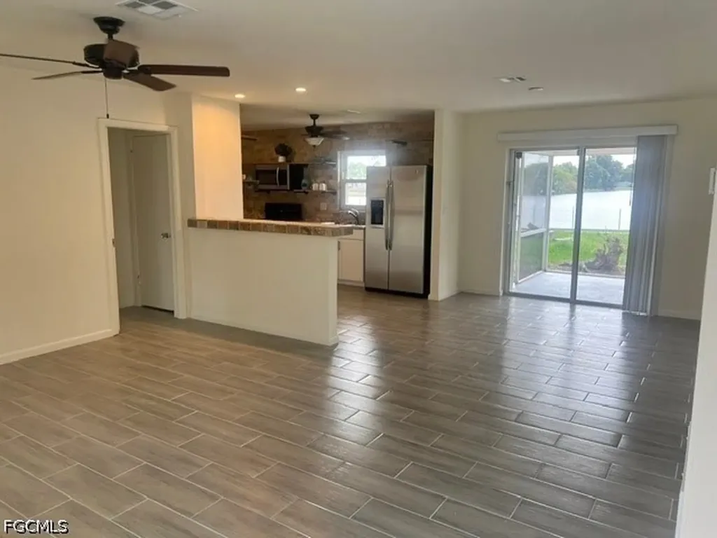 16 Greenwood Avenue Lehigh Acres FL 33936
