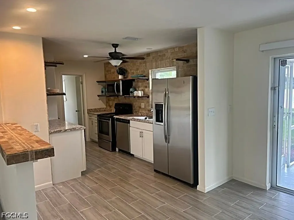 16 Greenwood Avenue Lehigh Acres FL 33936