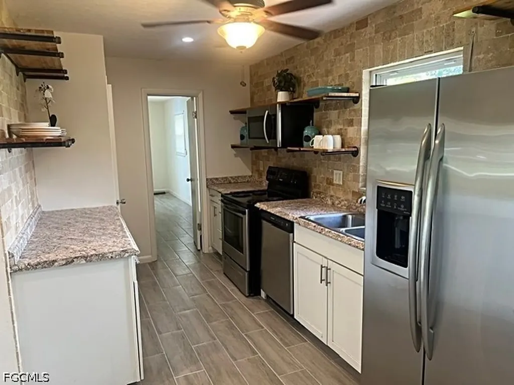16 Greenwood Avenue Lehigh Acres FL 33936