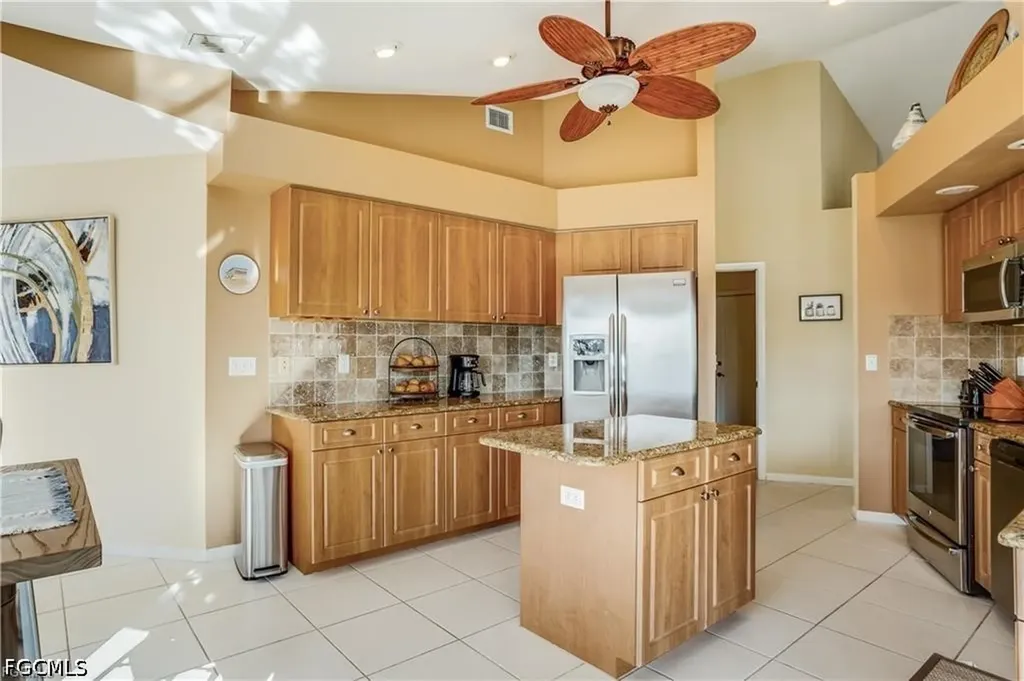 1922 Cape Coral Parkway W Cape Coral FL 33914