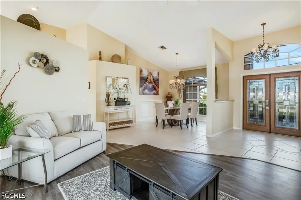 1922 Cape Coral Parkway W Cape Coral FL 33914