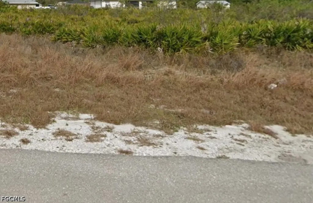 2804 13th Street SW Lehigh Acres FL 33976