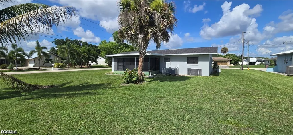 3420 SE 5th Avenue Cape Coral FL 33904