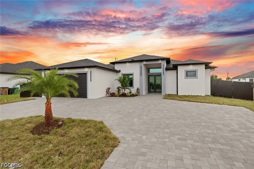 246 Gleason Parkway Cape Coral FL 33914