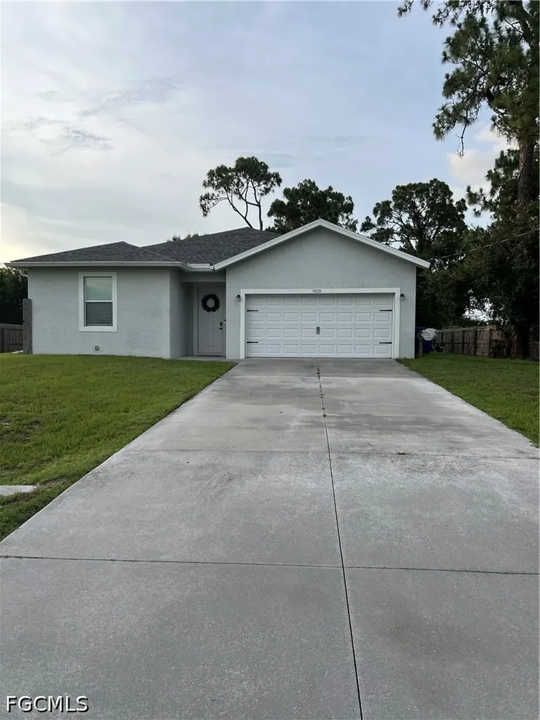 9028 Largo Circle Labelle FL 33935