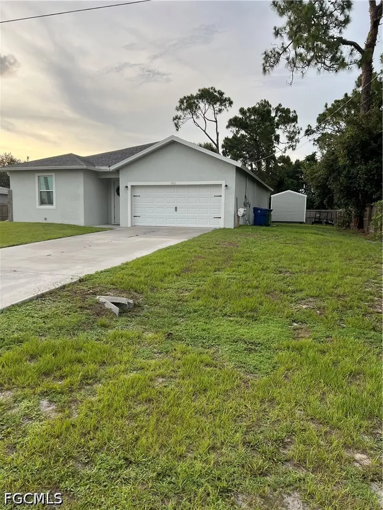 9028 Largo Circle Labelle FL 33935