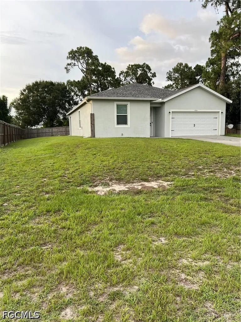 9028 Largo Circle Labelle FL 33935