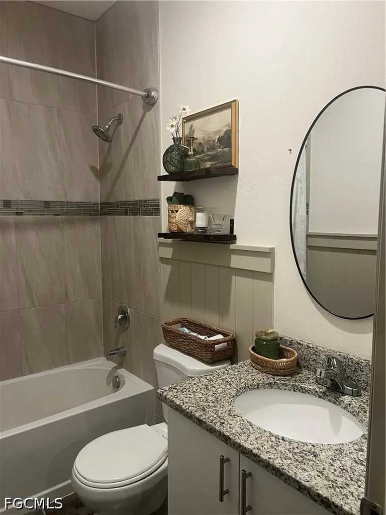 9028 Largo Circle Labelle FL 33935