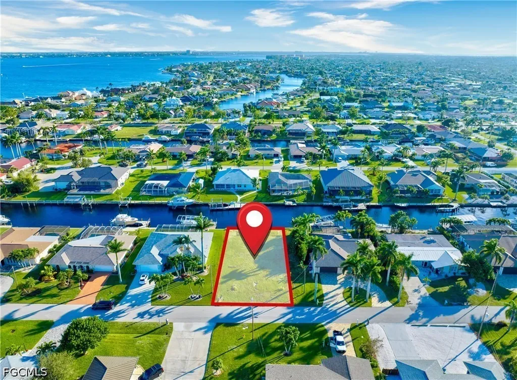 2022 SE 29th Street Cape Coral FL 33904