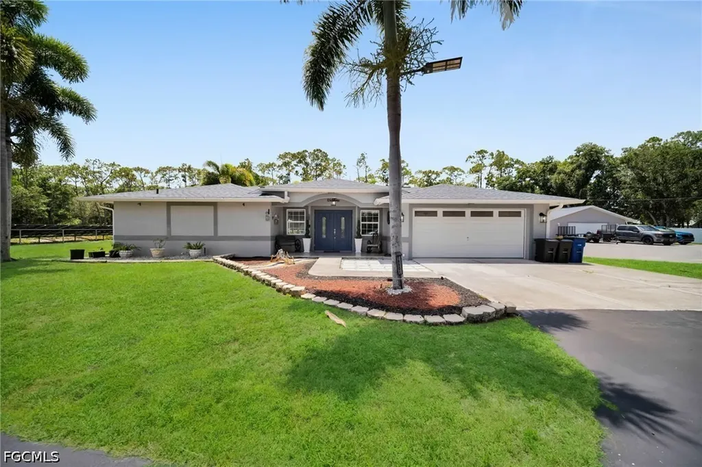 19901 Pine Echo Road North Fort Myers FL 33917