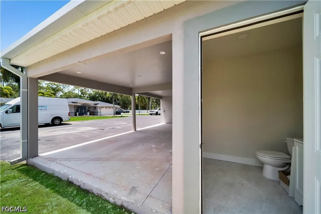 19901 Pine Echo Road North Fort Myers FL 33917
