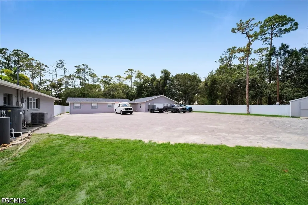 19901 Pine Echo Road North Fort Myers FL 33917