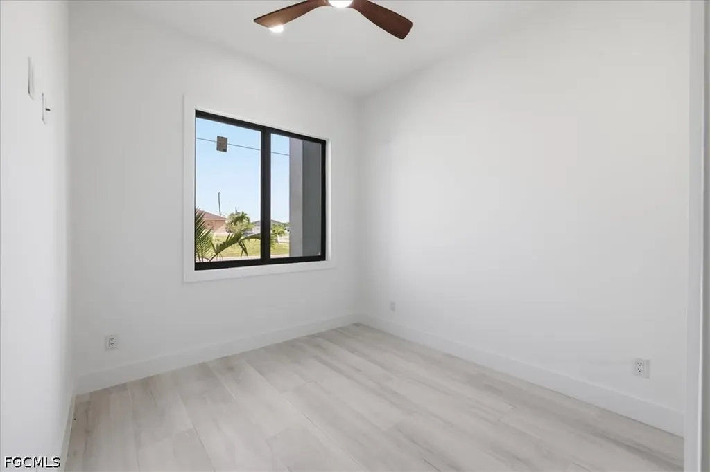 1321 NE 17th Terrace Cape Coral FL 33909