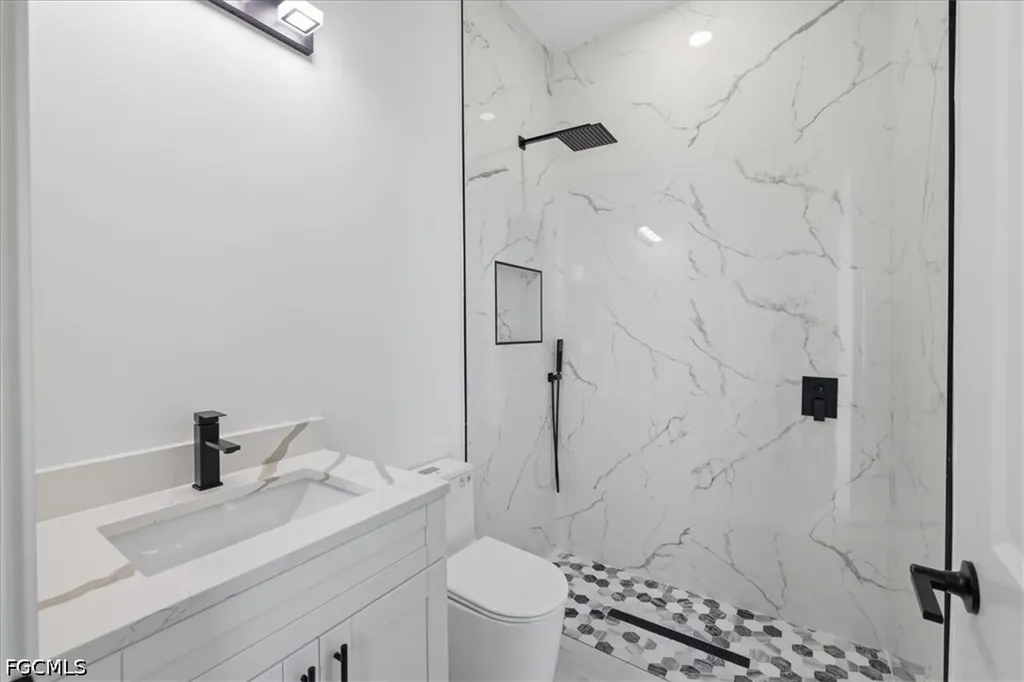 1321 NE 17th Terrace Cape Coral FL 33909