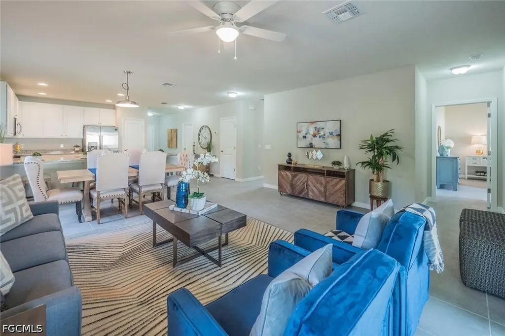 820 NE 7th Place Cape Coral FL 33993