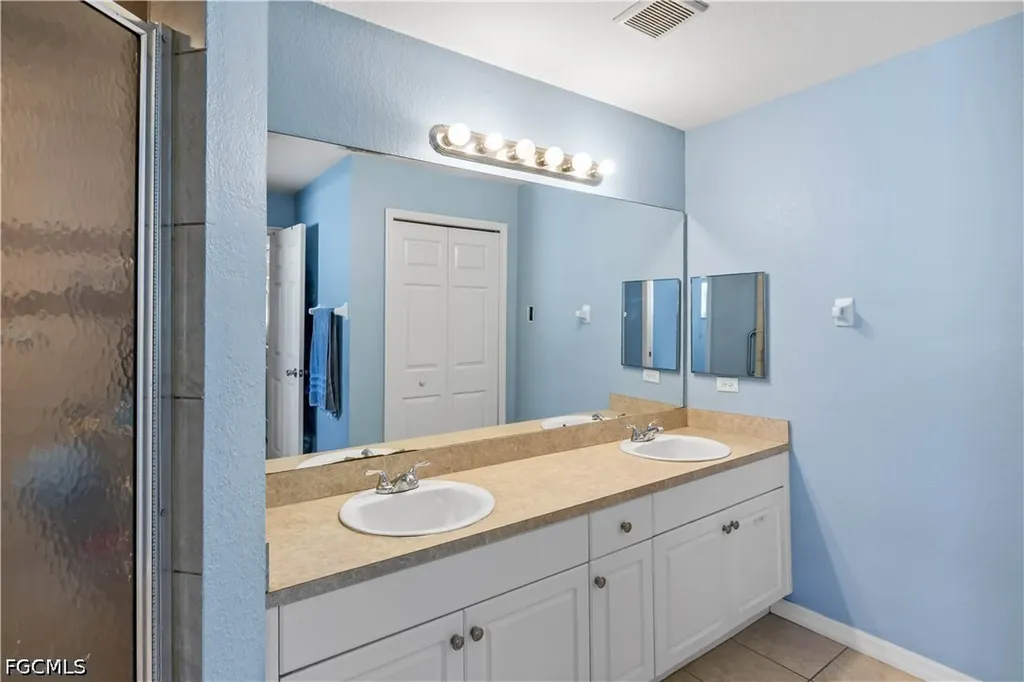 4409 Jacaranda Parkway W Cape Coral FL 33993
