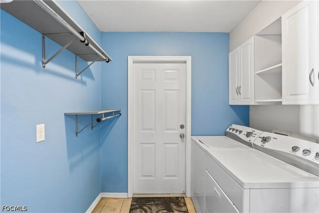 4409 Jacaranda Parkway W Cape Coral FL 33993