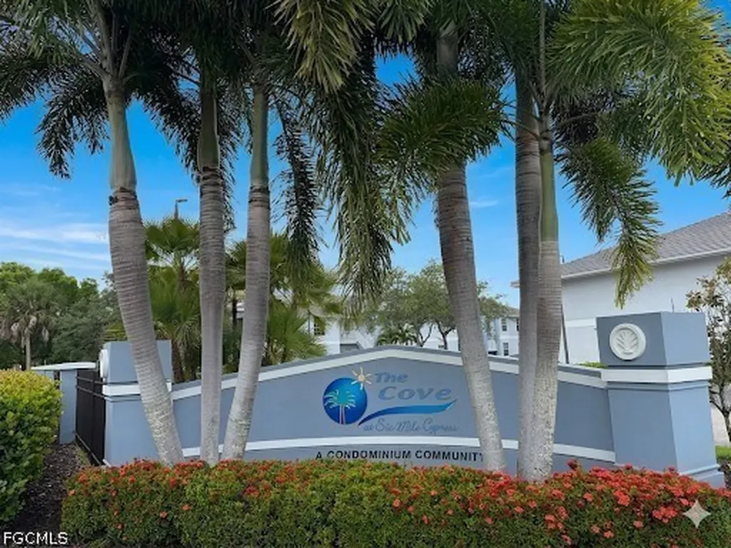 8326 Bernwood Cove Loop Fort Myers FL 33966