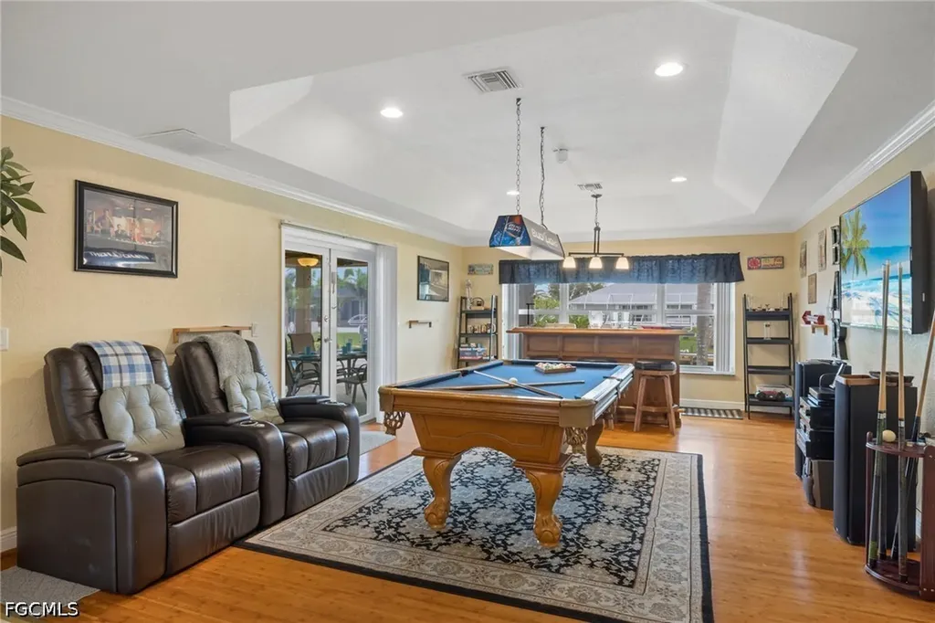 1023 SE 15th Street Cape Coral FL 33990