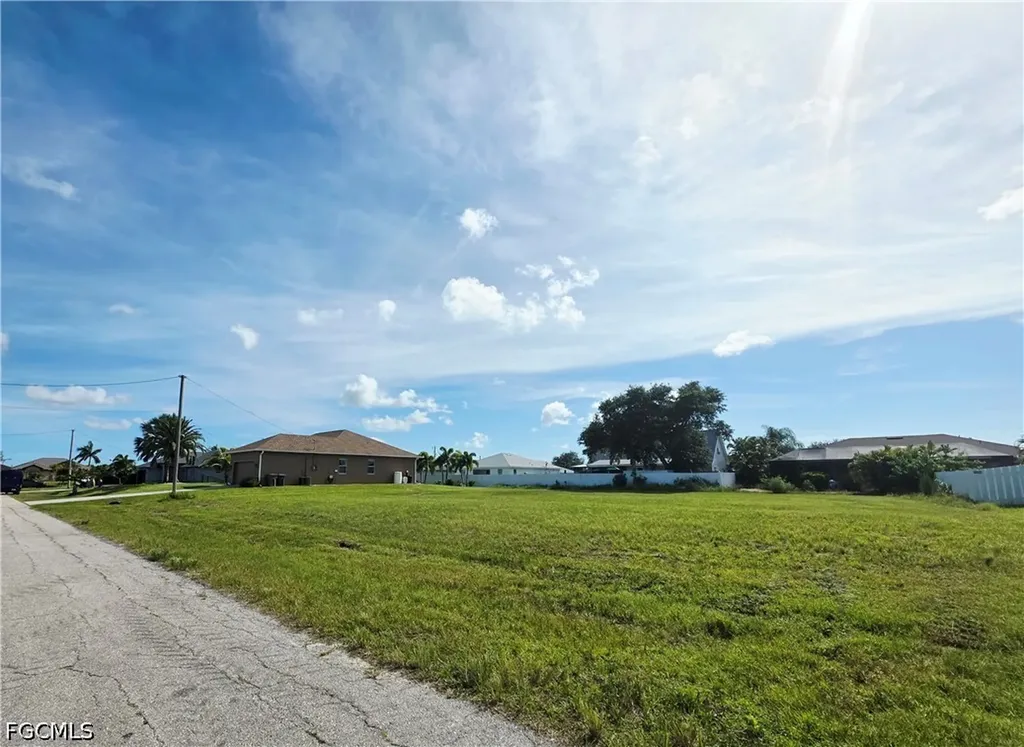 1216 NW 14th Place Cape Coral FL 33993