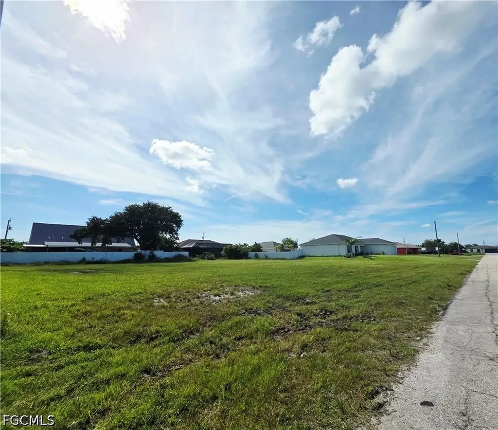 1216 NW 14th Place Cape Coral FL 33993