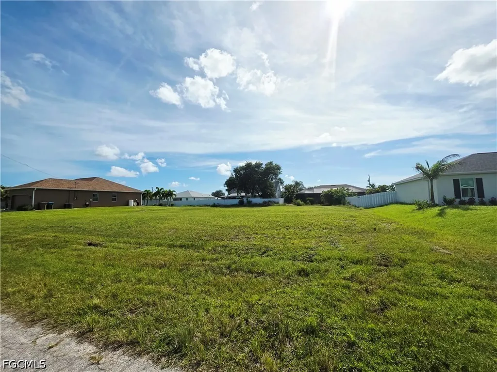 1216 NW 14th Place Cape Coral FL 33993