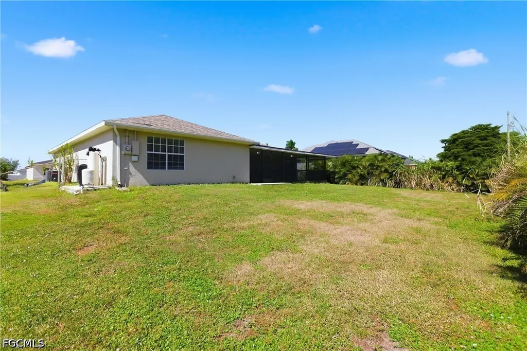 1505 NE 6th Place Cape Coral FL 33909