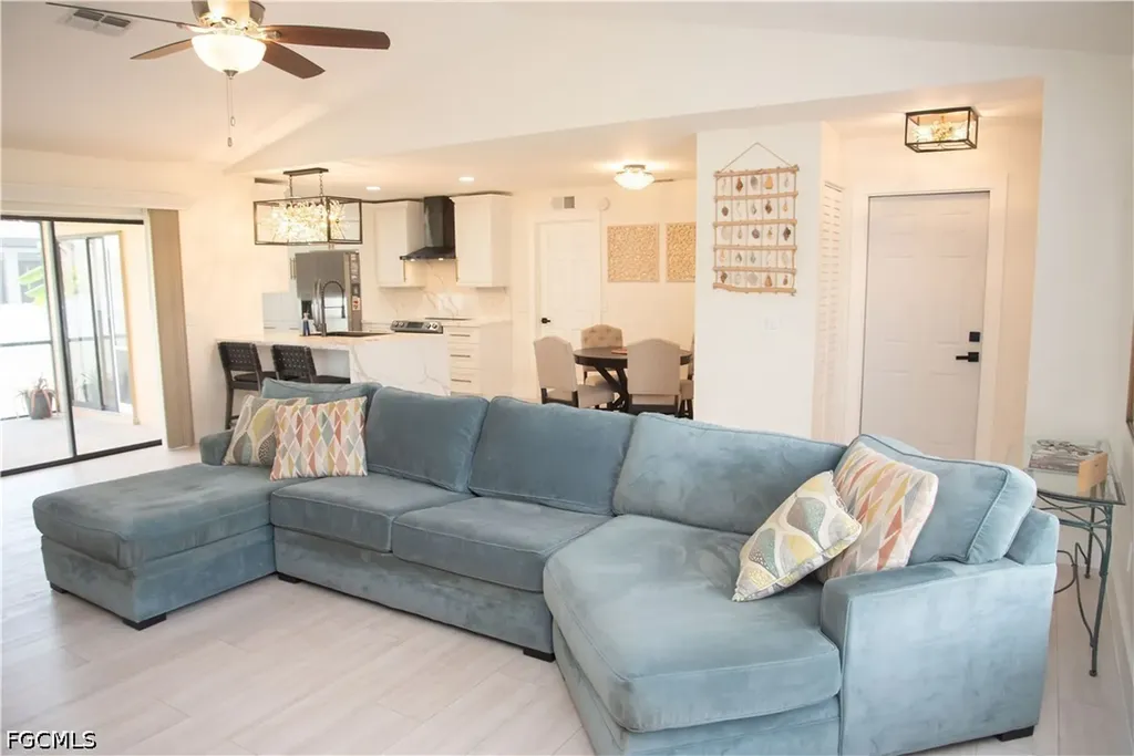 2804 SW 2nd Terrace Cape Coral FL 33991