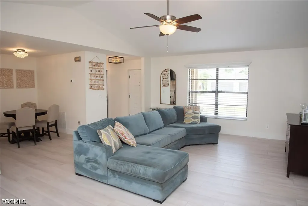 2804 SW 2nd Terrace Cape Coral FL 33991