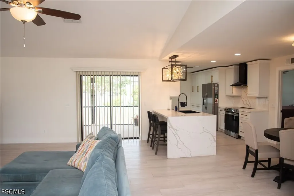 2804 SW 2nd Terrace Cape Coral FL 33991