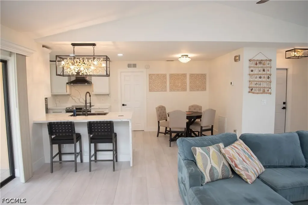 2804 SW 2nd Terrace Cape Coral FL 33991