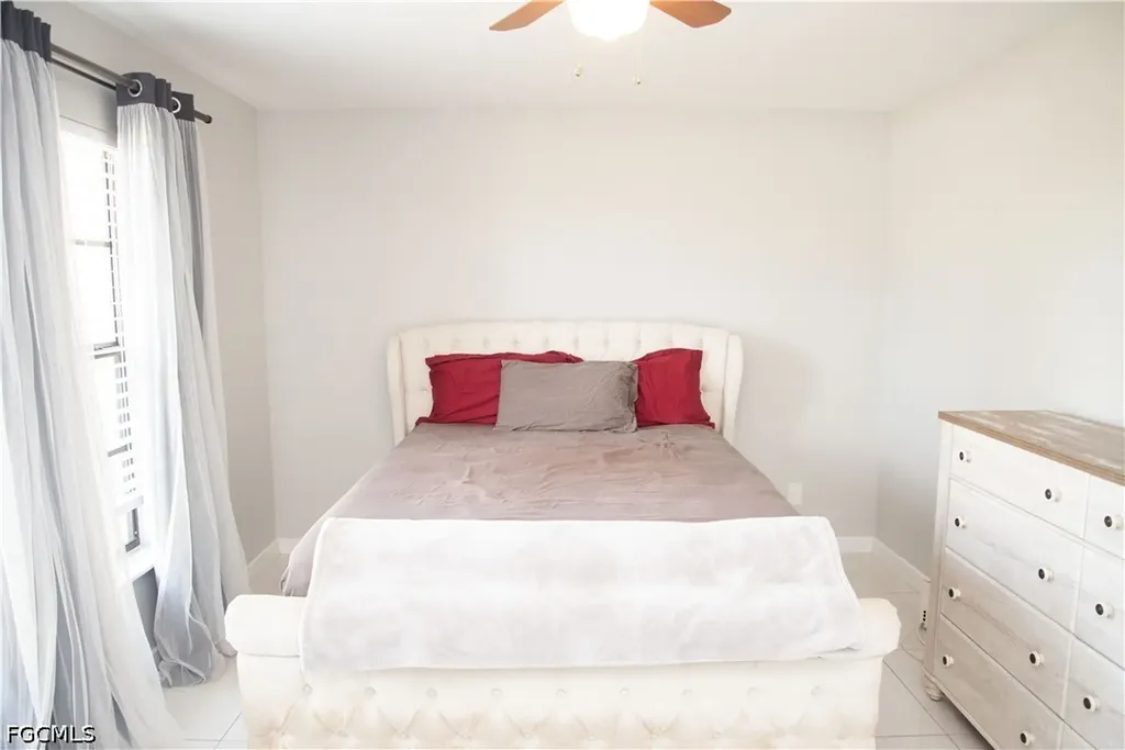 2804 SW 2nd Terrace Cape Coral FL 33991