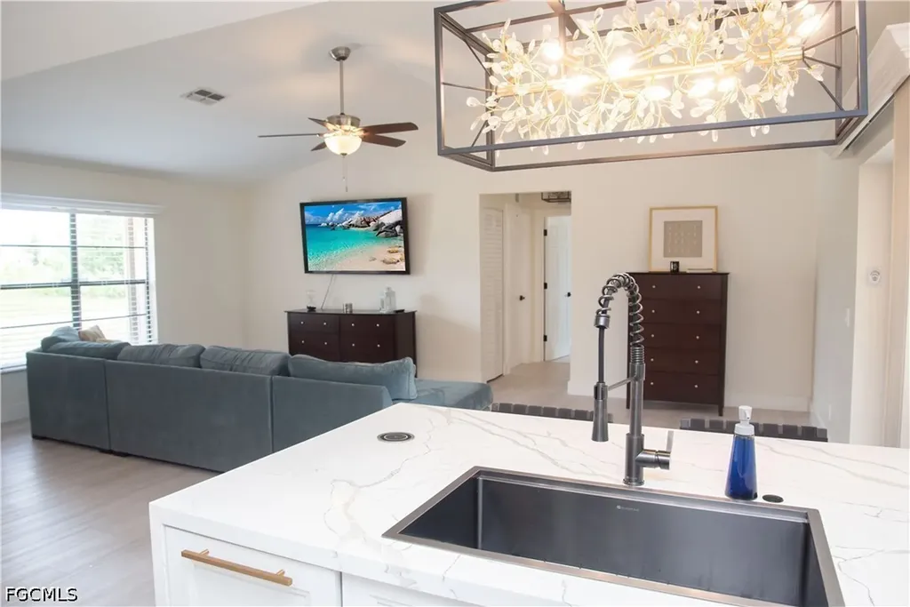 2804 SW 2nd Terrace Cape Coral FL 33991