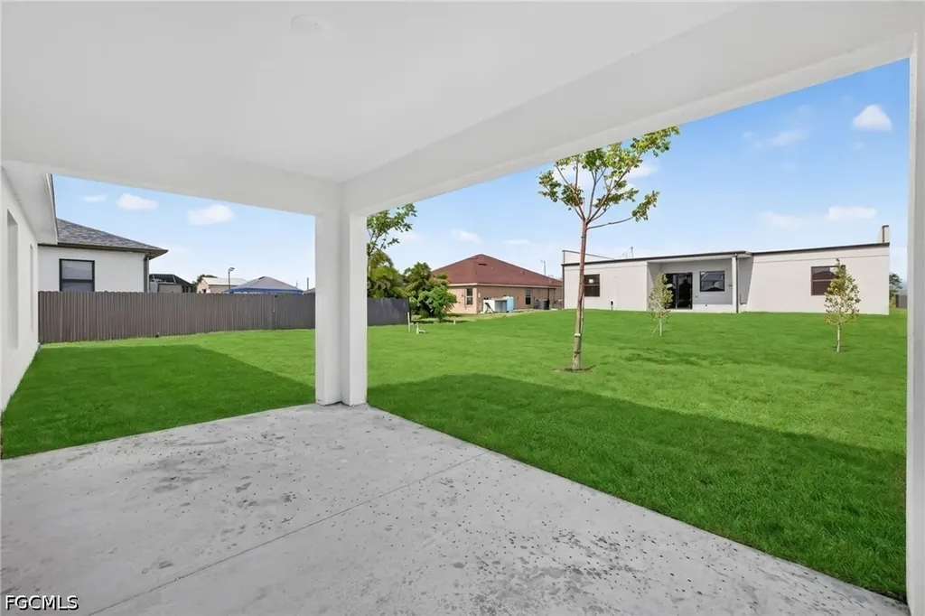 1106 NW 8th Place Cape Coral FL 33993