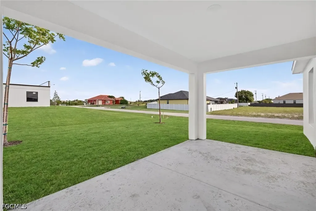 1106 NW 8th Place Cape Coral FL 33993