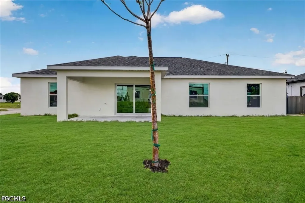 1106 NW 8th Place Cape Coral FL 33993