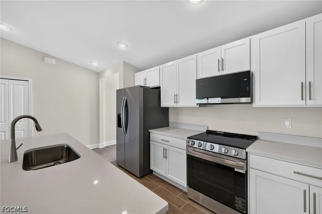 1106 NW 8th Place Cape Coral FL 33993