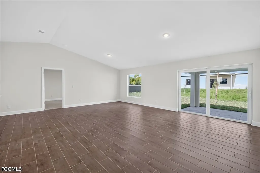 1106 NW 8th Place Cape Coral FL 33993