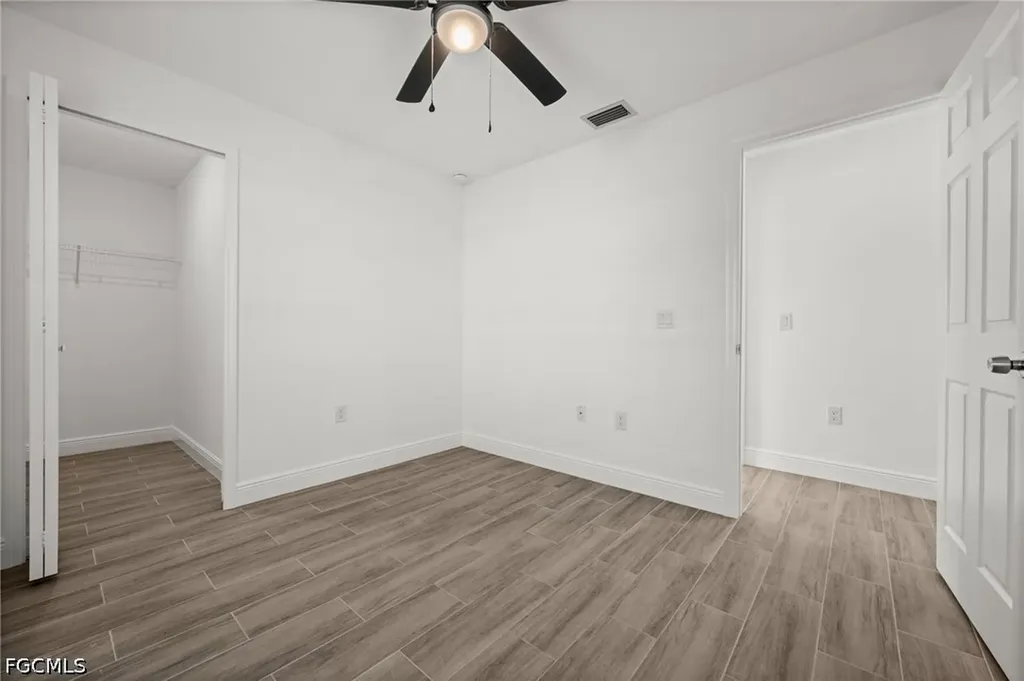 915-917 Graystone Avenue Lehigh Acres FL 33974