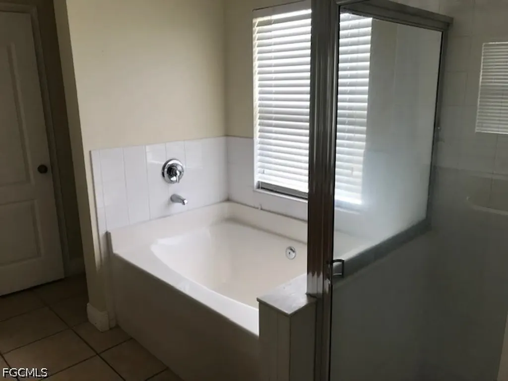 2122 NE 14th Avenue Cape Coral FL 33909